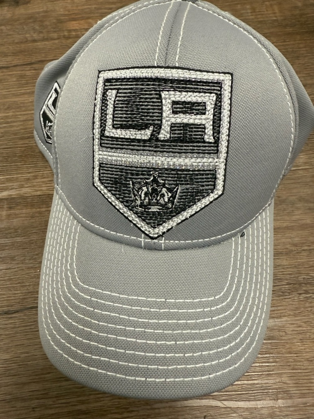 Los Angeles kings nhl Embroidered Shield Patch Baseball Cap